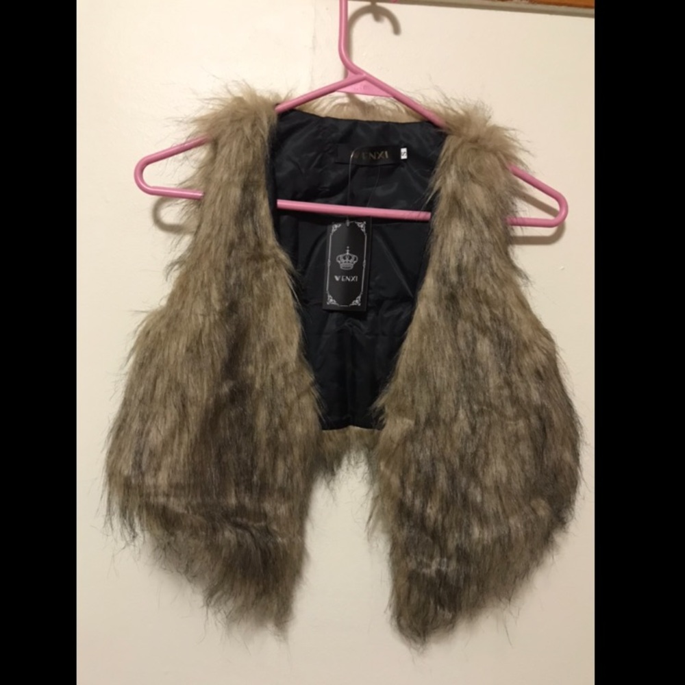 BRAND NEW with tags! Faux Fur Crop Vest